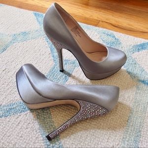 Steve Madden Partyy-R Grey Satin Platform Pumps